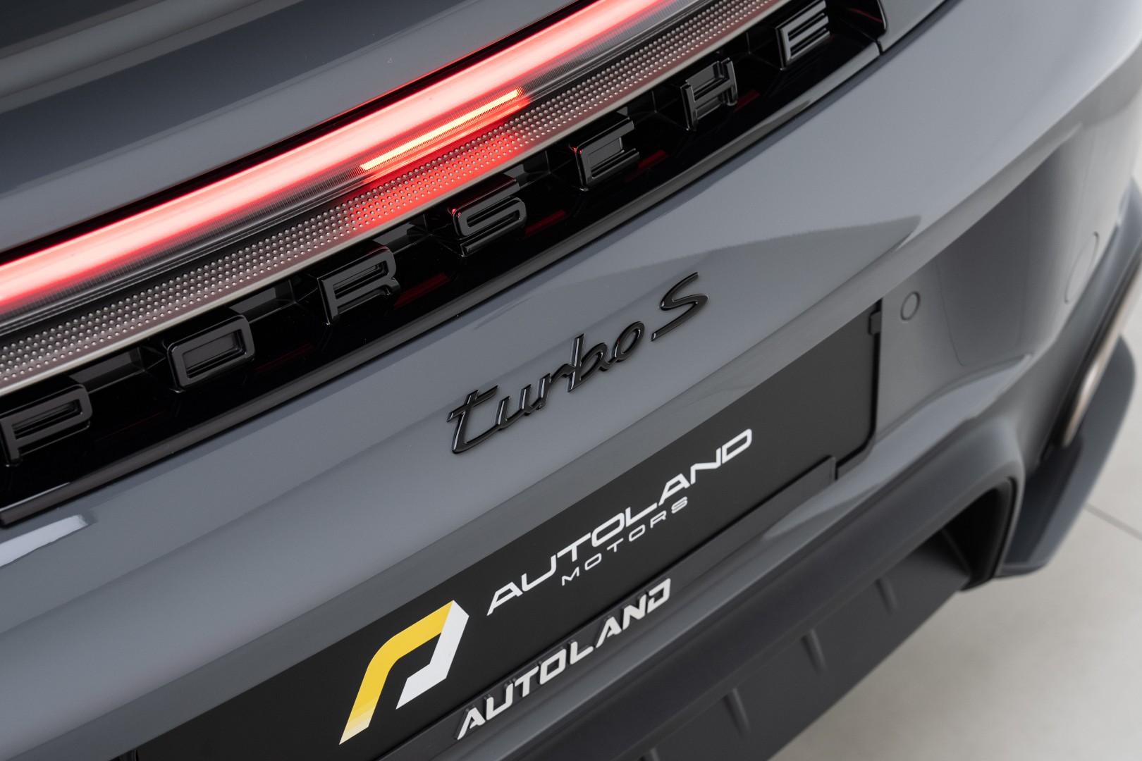 2026 PORSCHE 911 TURBO S GCC SPECS – EXCELLENT CONDITION